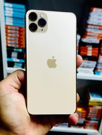 ايفون ١١ برو ماكس • ٢٥٦ • بطارية ٨٤٪