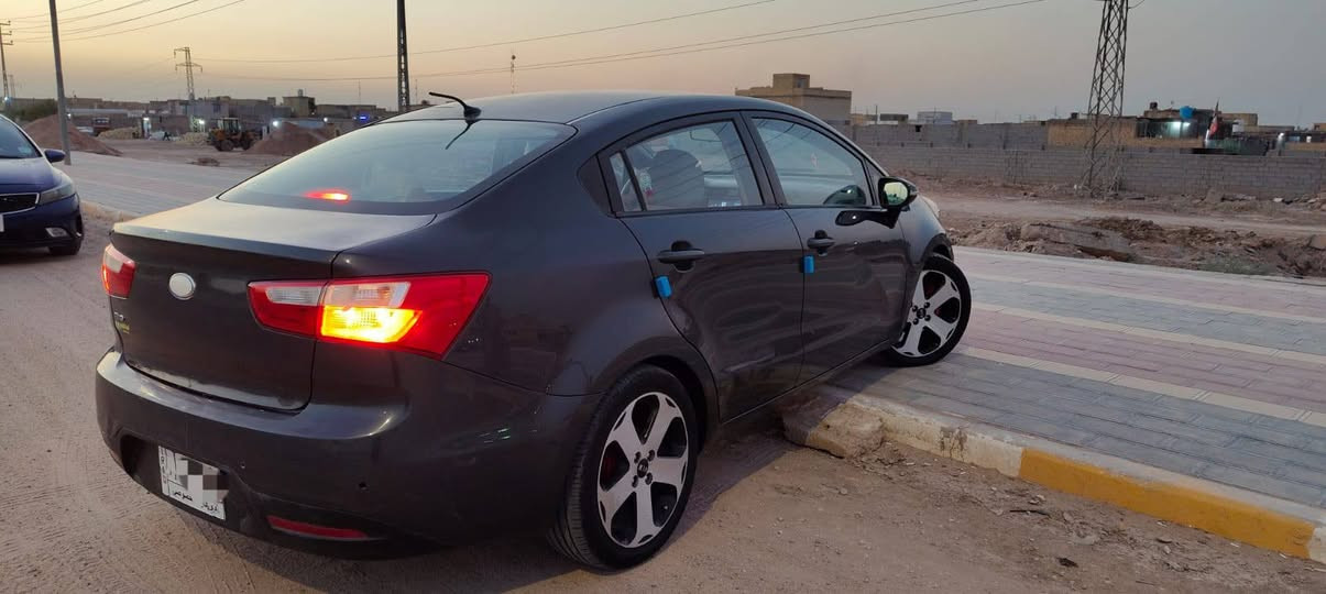كياا ريو وارد خليجي 2014 رقم ذي قار مكفوله كفاله عامه ضربه وصبغ وتبديل مكينه 1600 قطرتين المرغوب  مكينه كير حداديه جديده تخم تاير جديد ويل كب حجم 17  حساسات خلفيه شاشه تاب تحكم استيرن تحكم بل الاناره مخرج تايب سي مرايات شفط شاير بل مري  مكان سياره ذي قار قضاء الشطره بيع او مراوس ***********

