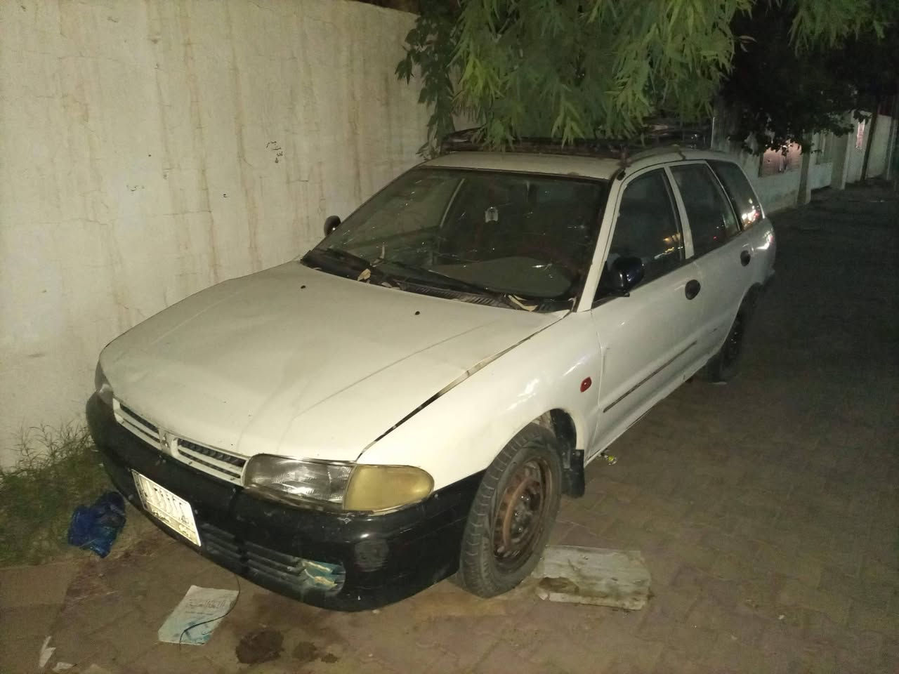سلام عليكم سياره  ستيشن الانسر محرك وكير نظيف مكان بغداد حي الخضراء سعر 32ورقه وبيه مجال حك جيه تواصل***********واتساب
