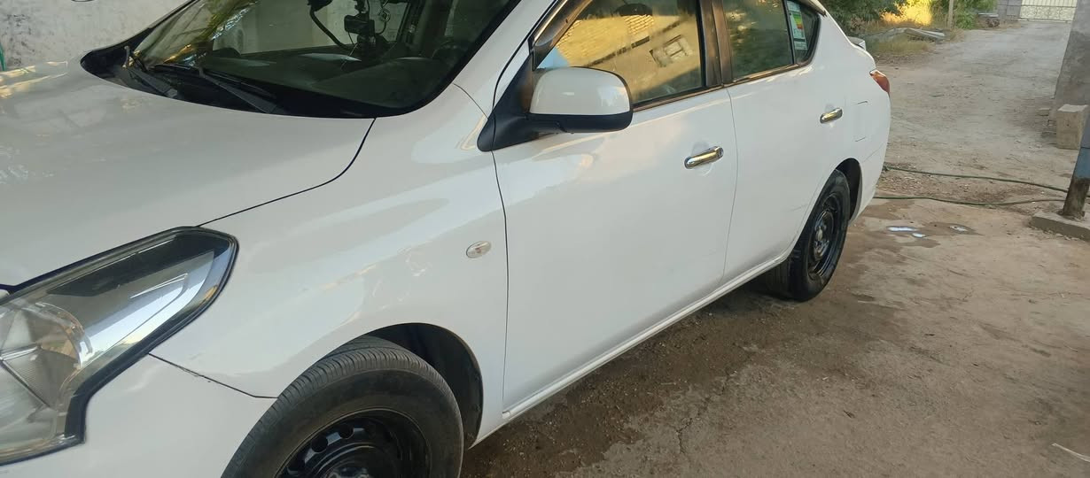 السلام عليكم
لبيع نيسان صني ام البليتة الزرگه مديل2019  سيارة مكفولة كفالة عامة كلشي مبيها لا صبغ لا فتح لا ضربة 
 بدون بارد شرط سيارة ما بيها قطرة بارد 
رقم نكليزي بغداد بسمي تحويل مباشر 

مواصفات النيسان معروفة 
مكينه كير حدادية مكفولات 
تبريد ثلج 

مكان بغداد المحمودية 
السعر 106 وبيها مجال 
الرقم ***********
***********
الكورك بي واتساب
