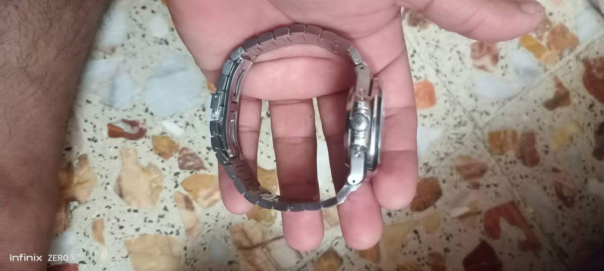 ***********
باتك فلب 
للبيع 
ساعه واكفه
