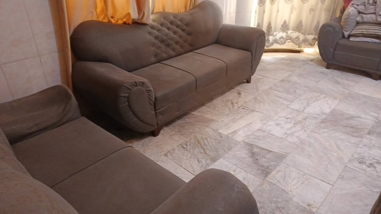 السلام عليكم غراض البيع اتصل على رقم ***********
