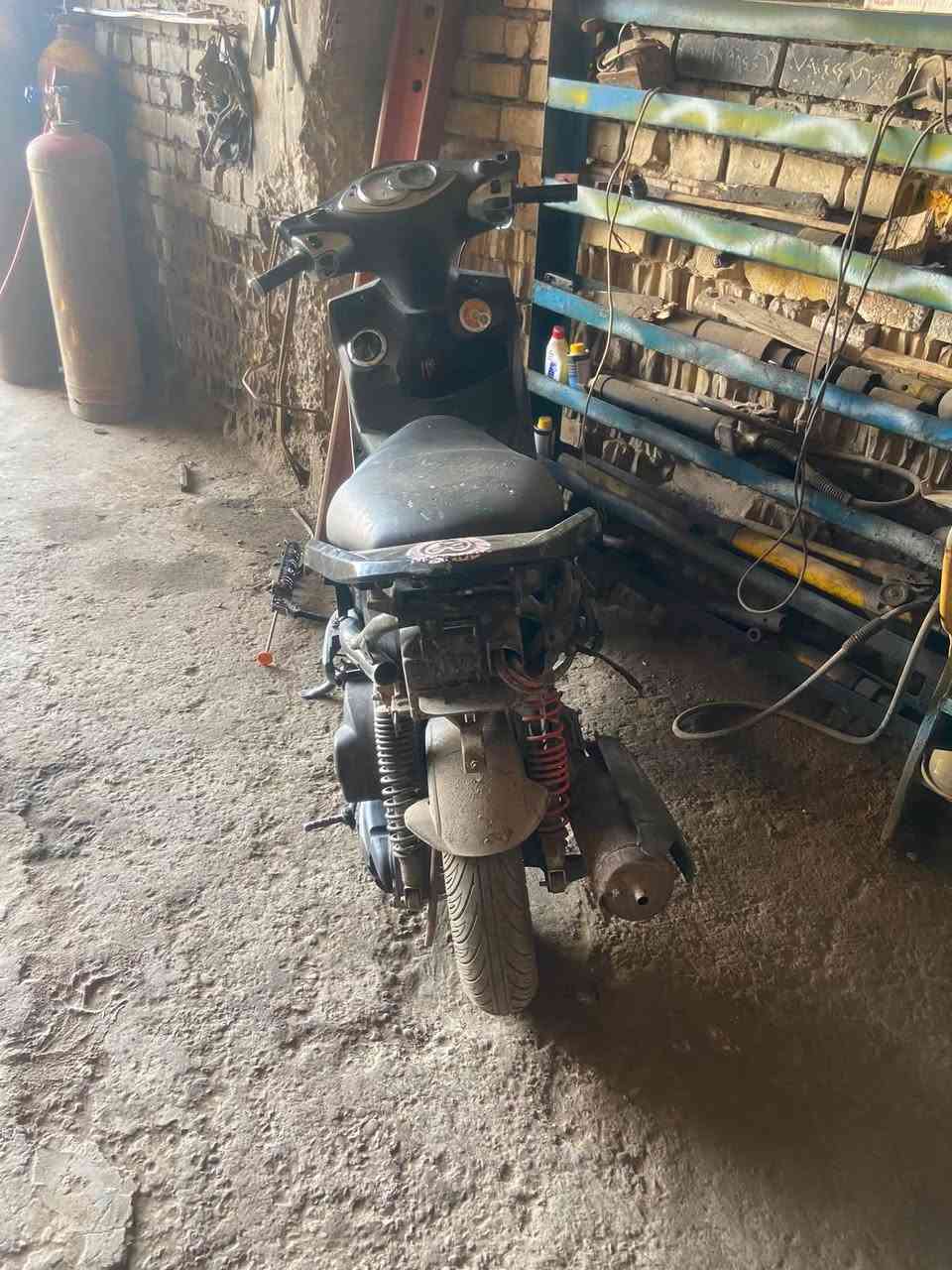 سكنس فحل نقص كفرات شغاله هندر وسلف بس يرادلها مكثف شحن مكاني مدينه صدر سعر 350بيها مجال شي بسيط ***********
