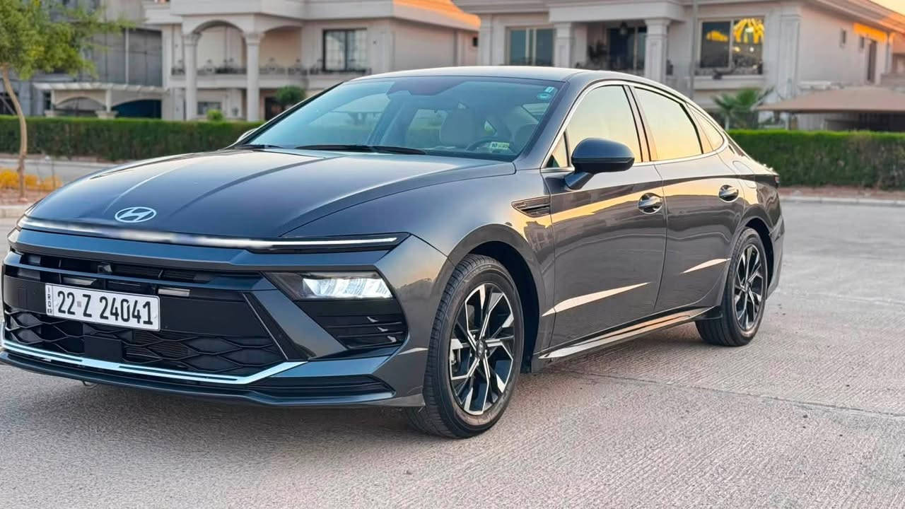 سوناتا  2025   Hyundai sonata
شكل جديد
2.5L حجم محرك
گير 8 نمر
بصمة تشغيل وابواب
المقاعد: كهربائي  + تدفئة + استيرن تدفئة
٥ وضعيات قيادة
جنطه ذكيه 
لايت لد 
بك لايت لد 
ترحيب
دشبول الاكتروني 
شاشه كبيره 
كير تعليك 
اوتو هولد
رادار
نقطة عمياء
رادار خطوط شوارع
فوول تحكم ستيرن
كامره دواره 

سيارة رقم اربيل باسمي 
ترقيم ودخول جديد 

الحادث  فقط دعاميه اماميه  + 4 قطع كلير امريكا بدون دواخل بدون ايرباك  

السعر 167
***********
العنوان بغداد الكرخ
