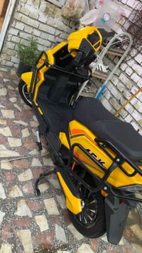 ملف 2000 سكنس شحن   6 بطاريات كبار مسطرة 24 امبير صار شهرين من ماخذها ...
