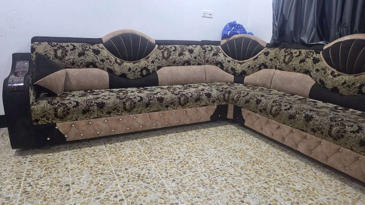 تفاصيل أكثر يرجي الاتصال 
*********** و***********
