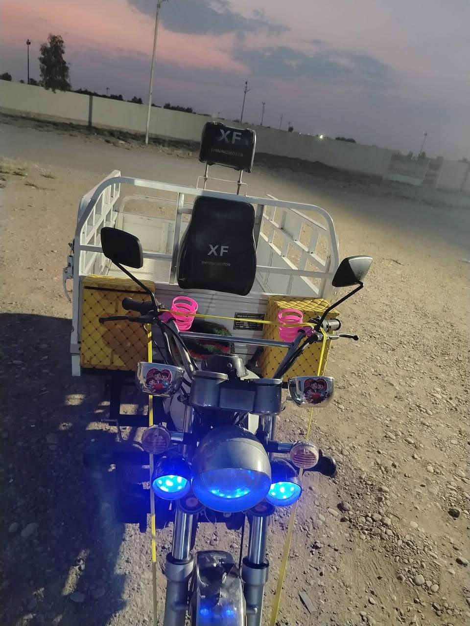 موديل ٢٤ شرط قطرت صبغ مابيها محرك ما مفتوح شرط منفس موجود بليته موجود ركبه شرط *********** مكان سليمان بيك سعر مليون ٦٥٠ الف
