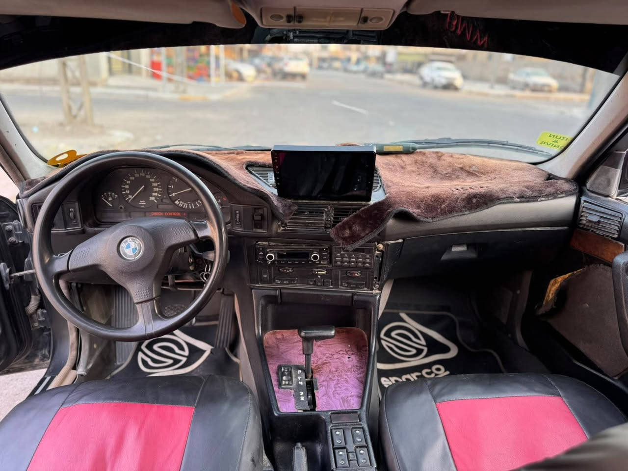 سلام عليكم بي ام 535 كهربائيات كلها شغاله كير ومحرك عل فحص اوتو تايرات جدد سياره جارده بدون ضربه بدون خويس صدر كله جديد مبدله بطاينج جدد تحويل مباشر سنويه ماساقطه لل28 *********** سعر مناسب جداا الفلوجة, الأنبار
