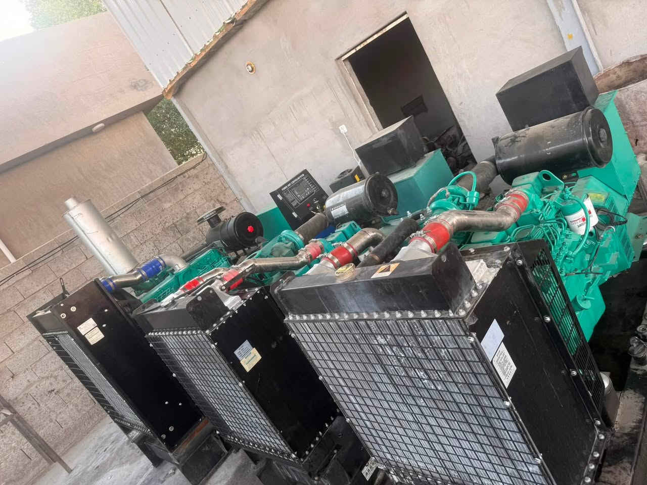 ‏السلام عليكم مولد كمنز  250 كيفي جديد
24 وألف حجم المحرك 114 مكاني بغداد رقمي  ***********
