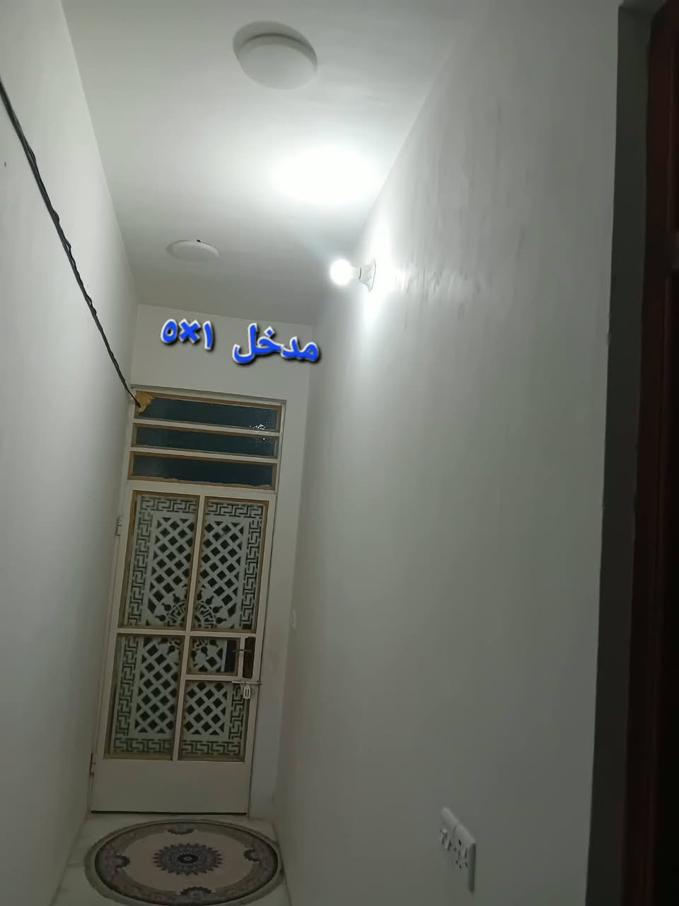 السلام عليكم فرصه استثماريه بيت للبيع المساحه ١٠٠ متر طابق والطابق الثاني بي غرفه غير مكتملة للاستفسار الاتصال على الرقم ***********
