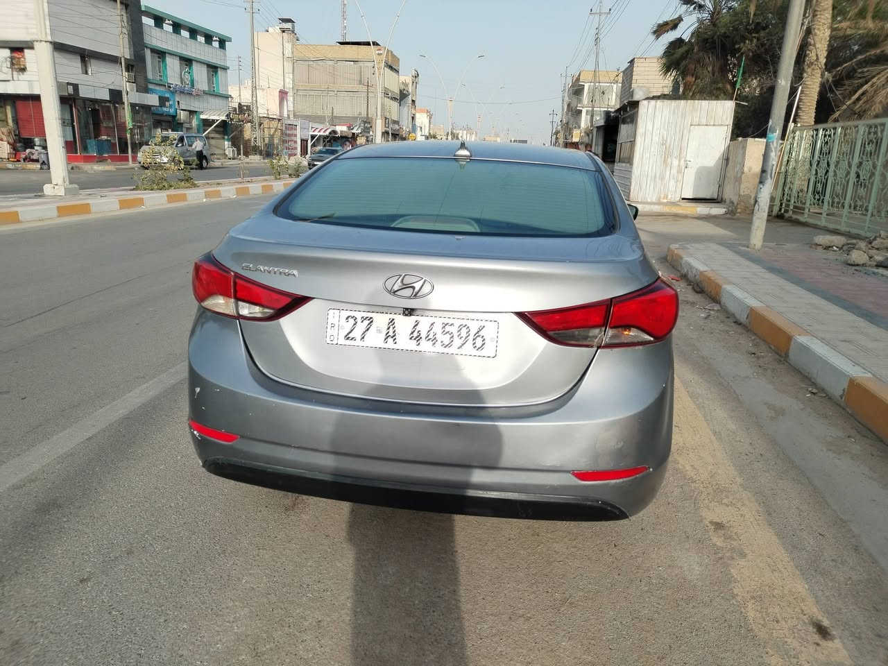 النترا 2015 امريكي محرك 2000
حادثها قبق الجنطة وبيها بابين مبدلات جهة السايق بدون حادث اثر شخوط وشرط الفحص
السيارة كير ومحرك جديد شرط كفالة لاتنقيص ولاتبخير 
حدادية جاهزة خير من الله
كهربائيات كلها شغالة التبريد شغال
هزة جديدة وارقام انكليزي وباسمي اداورلك ثاني يوم 
سيارة كاملة ربع ماتخسر عليها 
السعر 90 وبيها مجال 
***********
