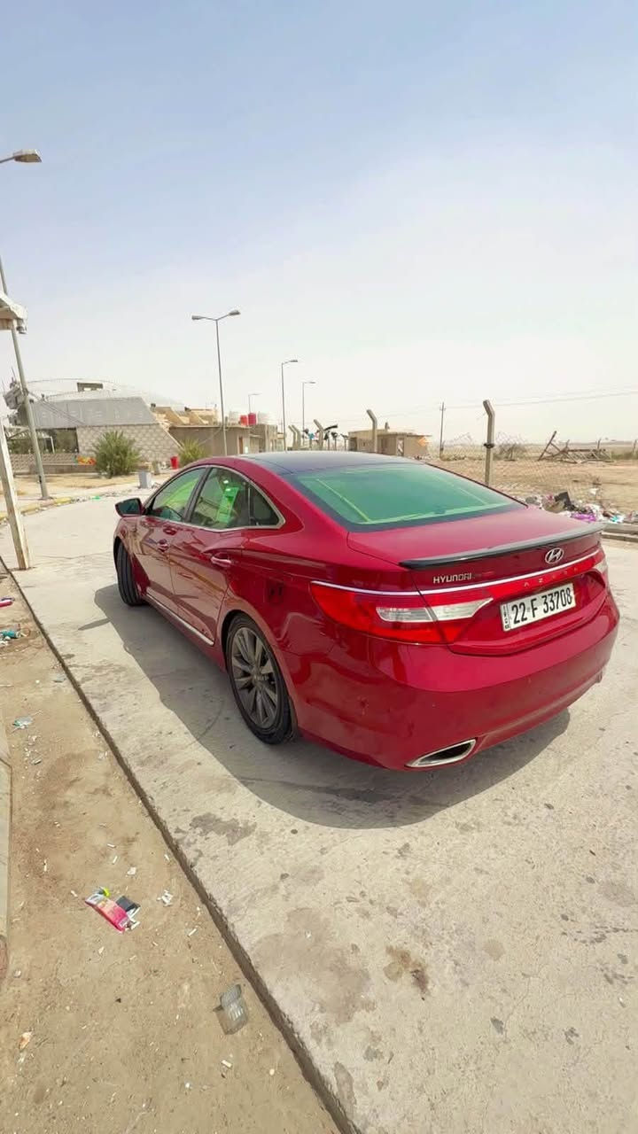 ازيرا خليجي موديل 14
6 سلندر 3000 
شرط انضف من صوره 

فول مواصفات لون مميز 
اربيل وكاله تسوي بيه عامه 
لوحات جديده وسنويه ٥ سنوات 
بيها باب خلف العبري بارد 
وبيها مكان بارد باب العبري صغير فقط 

كير ومكينه مكفولات سياره جاهزه من كلشي ما ناقصها اي شي  سياره كامله مكمله 
١٣٥ وبيها مجال  قليل للشراي 
 
رقم الموبايل / ***********
