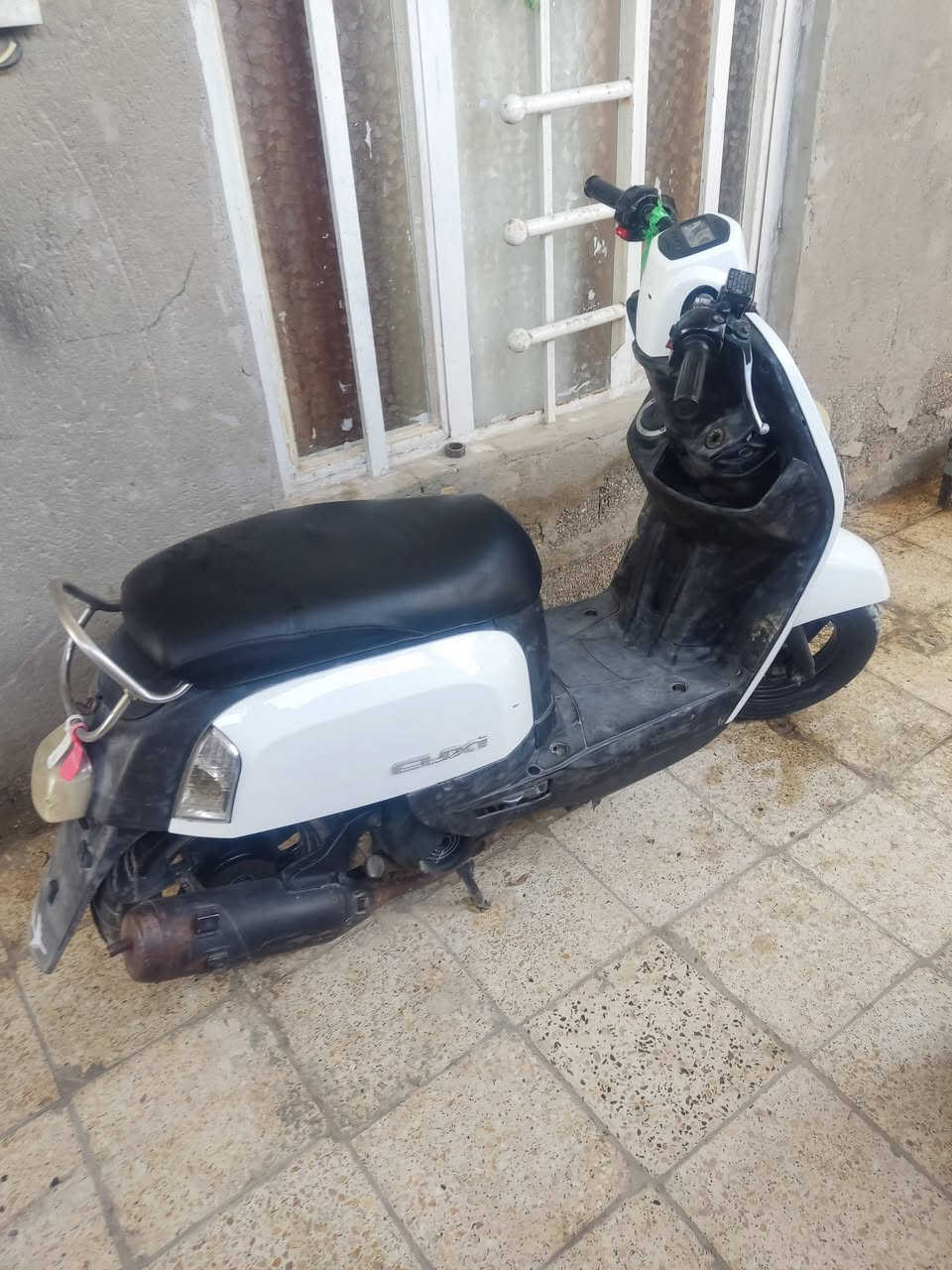 سلام عليكم دراجه للبيع نوزل مكفوله مكينه شرط الفحص وين مايعجبك فحص كهربائية كلها شغاله دراجه خير من الله مستعجل عل بيعتها 600وبيها مجال  بس عوزها ترتيبات كلش بسيطه مكاني كوت قرب محطة البغدادي شراي خاص او تصال ***********
