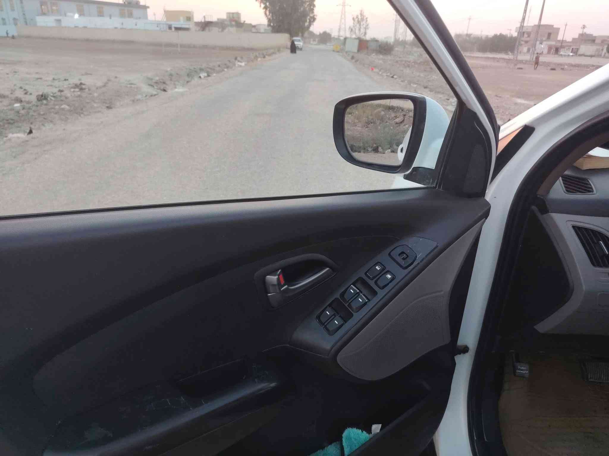 السلام عليكم
توسان موديل ٢٠١٥ خليجي السياره مكفوله كفالةعامه من الصبغ والتبديل والبارد  حتى دعاميات مكفولات
رقم بغدادباسمي سنويه وهزه ورقم جدد قبل شهر جددت سنويه وحولته رقم انكليزي سنويه 2031
مكينه2000 دوش
 تبريدقطعتين 
تحكمات استيرن 
شاشه كاميرا
كشنات جلد
اشاير بالمري.
السياره جديده وجاهزه من كلشي 
السعر 145وبي مجال بسيط للشراي
مكان سيارة ديوانيه قضاء عفك 
لاستفسار ***********
