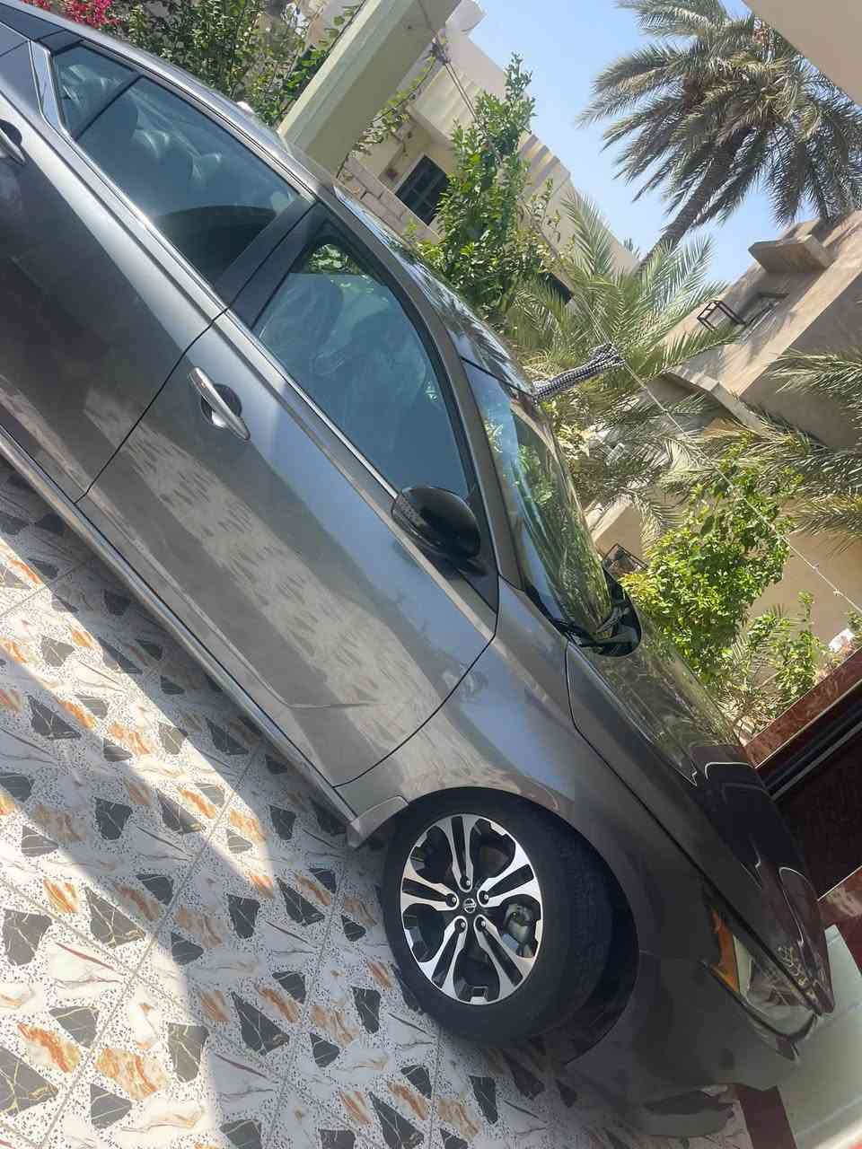 للبيع نيسان التيما موديل 19 فول مواصفات ايس ار بلاص رقم اربيل سنويه لل31 هزه وفحص جديد ضرر بس بنيد صبغ والباقي مكفوله ماشيه 79 ميل السعر اتصل ***********

