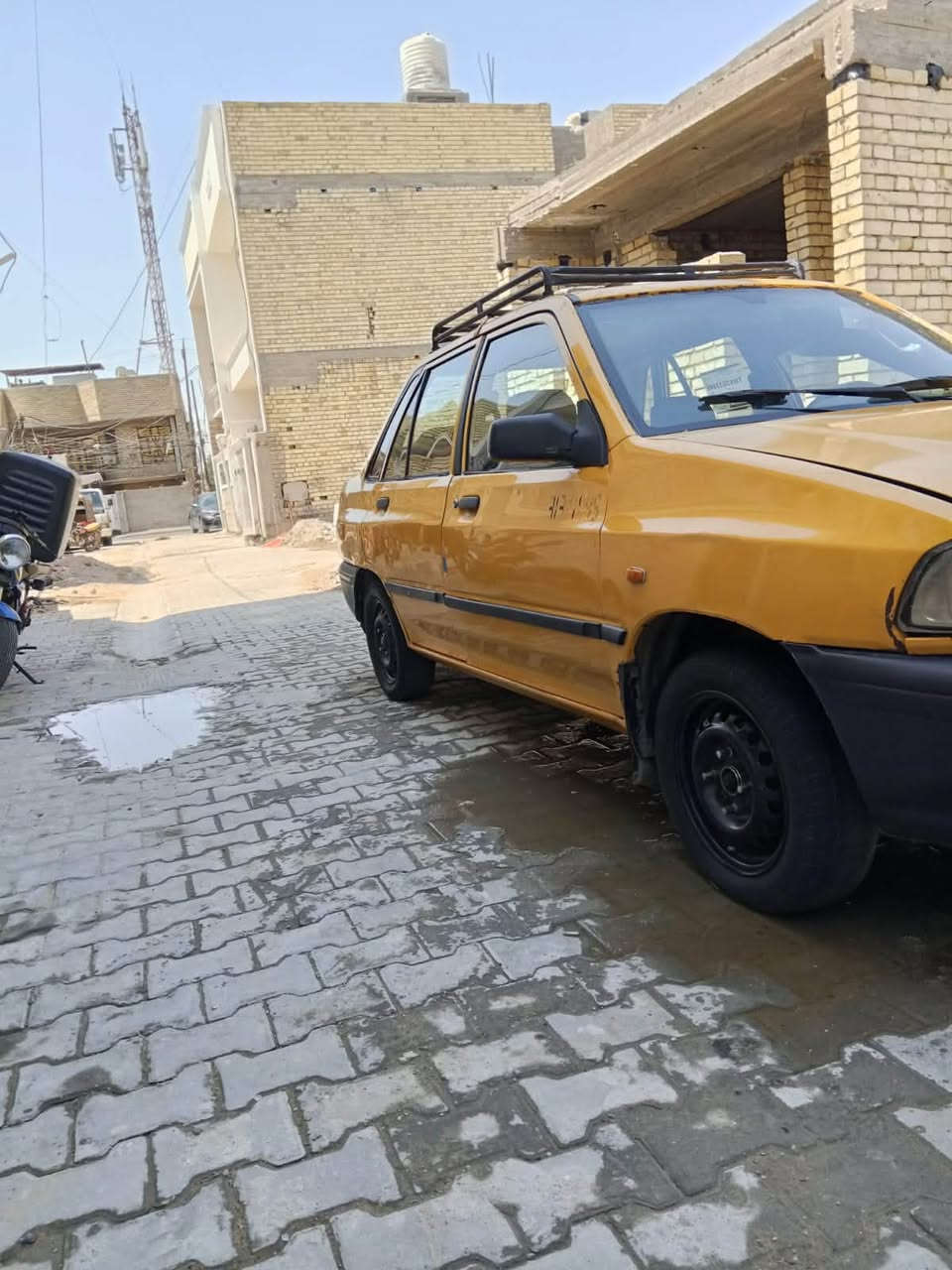 السلام عليكم موديل ٢٠١١
بيه جالملغ مبدل فقط 
السياره خير من الله 
السعر ٢٢ 
اني مكلف بالنشر 
هذا رقم صاحب السياره ملاحضه الرقم بس وات ساب 
‏***********
