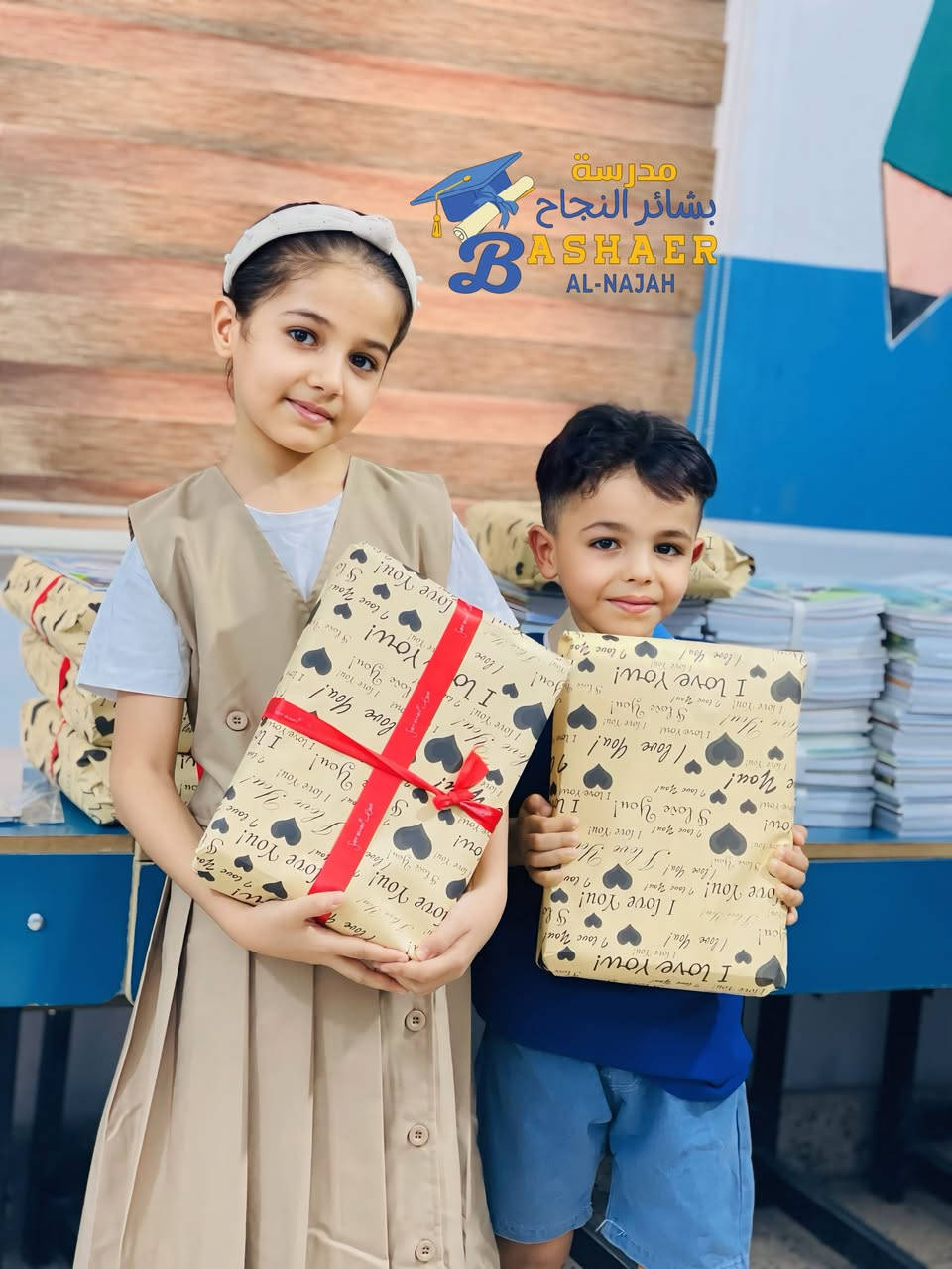 🎒✨ عامٌ دراسي جديد… 
وبدايةٌ مليئة بالأمل

في مدرسة بشائر النجاح الابتدائية الاهلية ، نحرص على أن تكون بداية العام الدراسي مميزة ومنظمة لأبنائنا التلاميذ ، فكانت اليوم أجواء جميلة تزامنت مع توزيع الزي المدرسي والكتب الدراسية، استعدادًا لانطلاقة عام دراسي حافل بالنجاح والتميز.

أبناؤنا التلاميذ هم محور اهتمامنا، ونسعى دائمًا إلى توفير كل ما يحتاجونه ليبدأوا عامهم الدراسي بثقة وحماس. نتمنى لهم عامًا مليئًا بالنجاح والتفوق، ونعدهم بأن نبقى داعمين لهم في كل خطوة من خطوات مسيرتهم التعليمية.

🌟 بشائر النجاح … نبدأ معهم اليوم، ونصنع معهم غدًا أجمل.

للتواصل والاستفسار 📞
***********
البلديات / تقاطع الكهرباء / قرب حيدر ابو الشربت 

#مدرسة_بشائر_النجاح_الاهلية #إعلام_مدرسة_بشائر_النجاح_الابتدائية_الاهلية #ترند #explore⁩
#followforfollowback

نص مكتوب في الصور:
- مدرسة بشائر النجاح BASHAER AL-NAJAH
- الصف الثالث 3
- مدرسة
- بشائر النجاح
- BASHAER
- AL-NAJAH