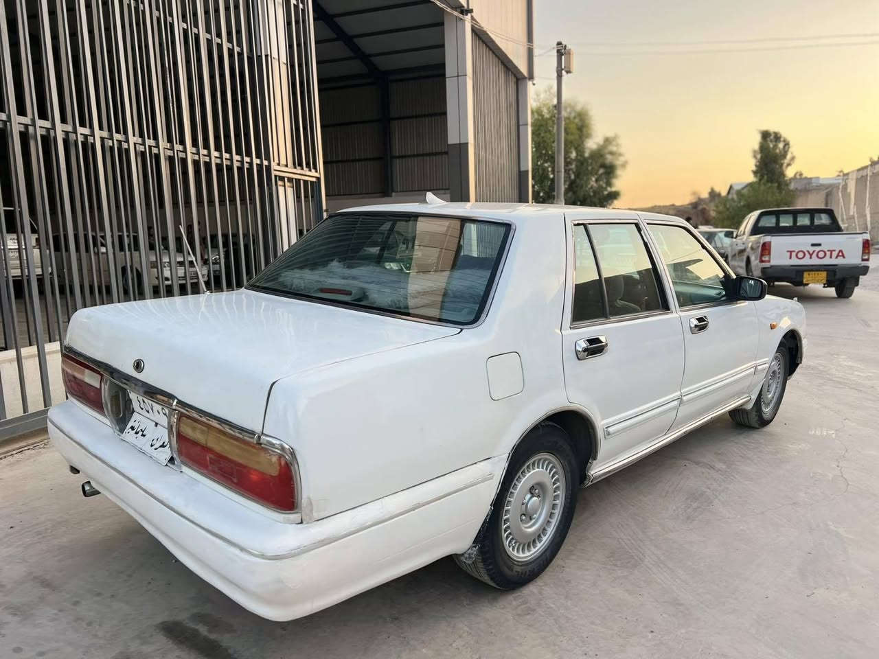 نیسان سدریک 2002 نموونەی جوانی 
 سیستمی غازو بەنزینە مەکینە و گێڕو ئەکسل تەبریدو کارەبای هەموو گیانی بەشەرتە چوار تایەی تازەیە سێ چوار پارچەی بۆیاغە دەعمو لێدراوی نیە بەناو ناکرێت کێشەی بەڕادی هەیە ئەولیات غەرامە و حیدزو کێشەی مەدەنی بەشەرتە سعری ٣٠$گەڵا شوێن تەق تەق ***********) (***********) کڕیاری نیت ئیزعاجمان مەک كويسينجاك, أربيل
