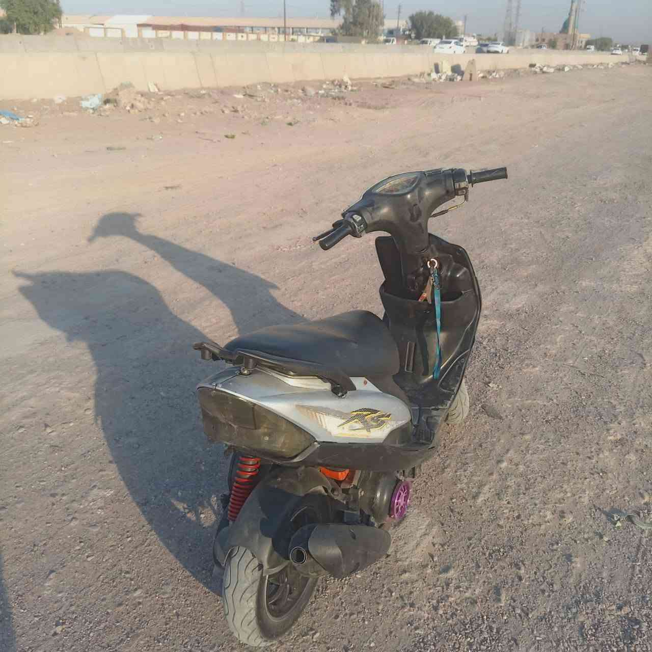 السلام عليكم ماكس عدله للبيع دراجه خيرر من الله كامله للخير نكره سلف بكل وقت بيه شغلات رياضي سلف ويل يدات ومابيه نقص السعر 350 بيهه مجالل مكانه بغداد ***********
