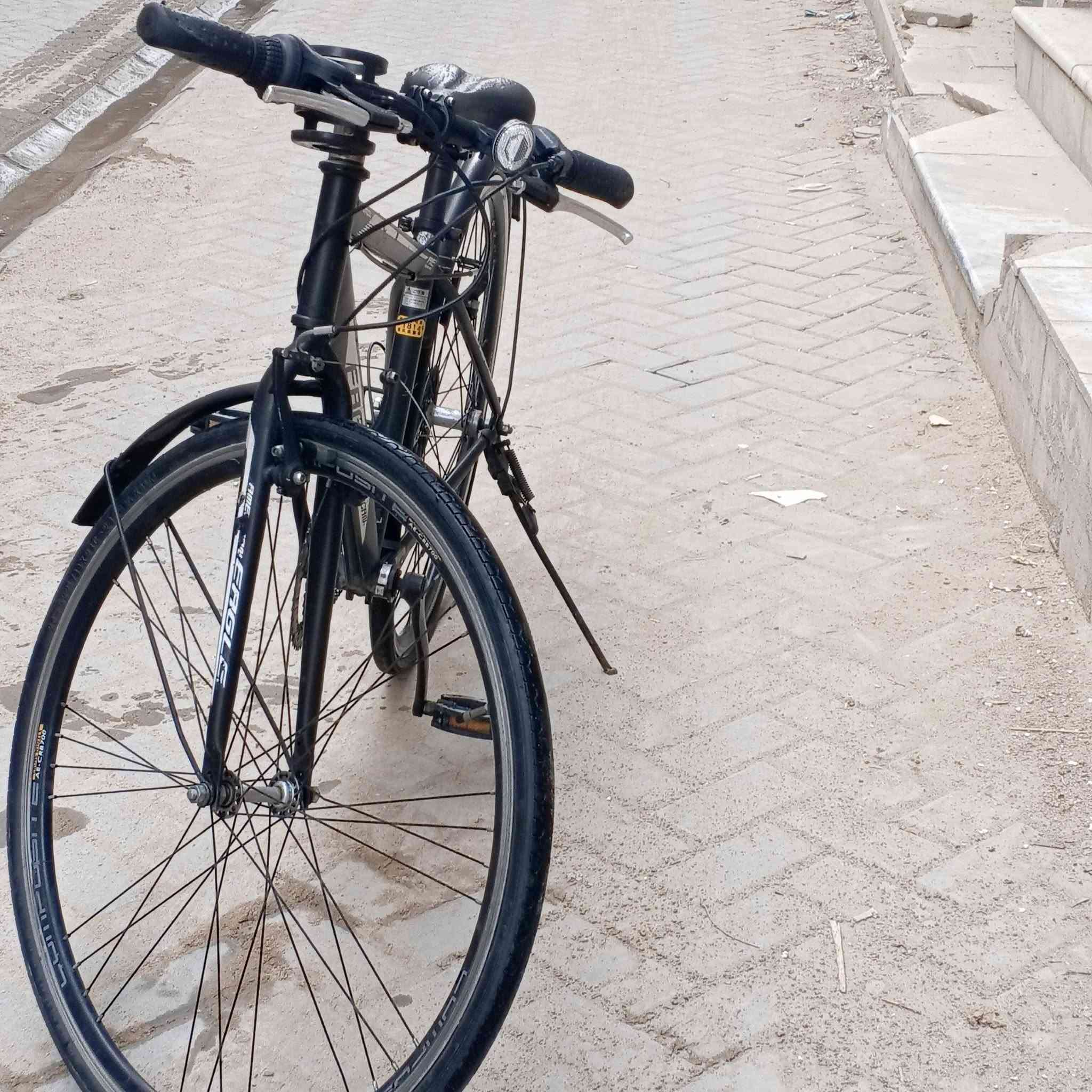 C700 • حجم ٢٨ • نظيفة وسريعة