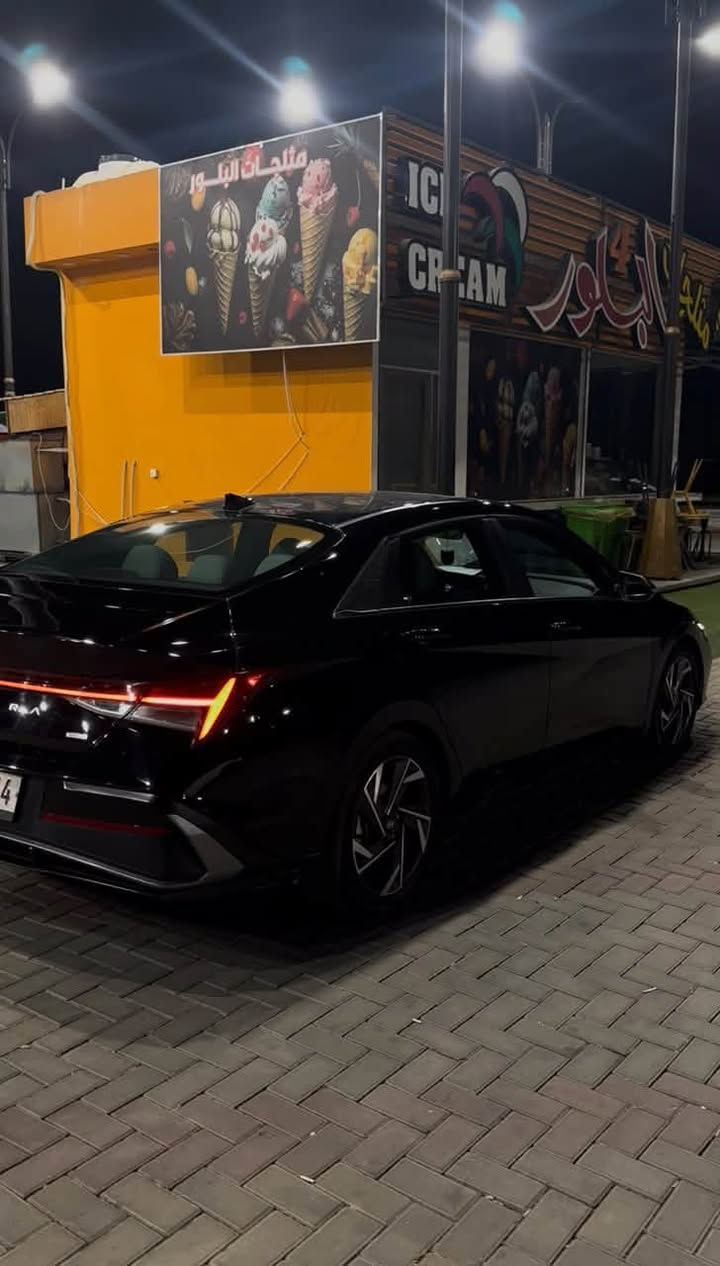 السلام عليكم 🌹

للبيع أو مراوس حسب القناعة
🚘 هيونداي النترا هايبرد 2025

🔹 ممشى السيارة: 18 ميل
🔹 فول مواصفات 1/1
🔹 دخول ذكي
🔹 ترحيب
🔹 جنطة ذكية
🔹 فتحة سقف
🔹 كشنات جلد تدفئة وتبريد
🔹 رادارات أمامية وخلفية وجانبية
🔹 تحكمات ستيرن
🔹 مثبت سرعة
🔹 قيادة ذاتية
🔹 شاشة دجتل
🔹 وبعد بيها هواية تفاصيل ومواصفات

🛞 تخم تاير جديد
🔧 مسويلها إدامة كاملة
✅ ما بيها أي شي مبدل

🎨 السيارة:
بارد فقط، بدون صبغ.

* بنيد 4 أصابع
* جاملغ 4 أصابع
* بدايه جاملغ الغشم من أمريكا بسيط جدًا وبداية
* طخة صغيرة بالدوسة
    📸 الصور مرفقة وتوضح كل التفاصيل

✨ السيارة نضيفة بمعنى الكلمة وجاهزة.

💰 السعر: 155$
وبيها مجال بسيط للطيبين

📍مكاني :بغداد الشعله 

📞 للتواصل:
***********
***********
