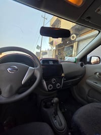 نيسان صني للبيع (2020) سيارة مابي صبغ بس تقريبا بيها خمس مكانات تعديل ...