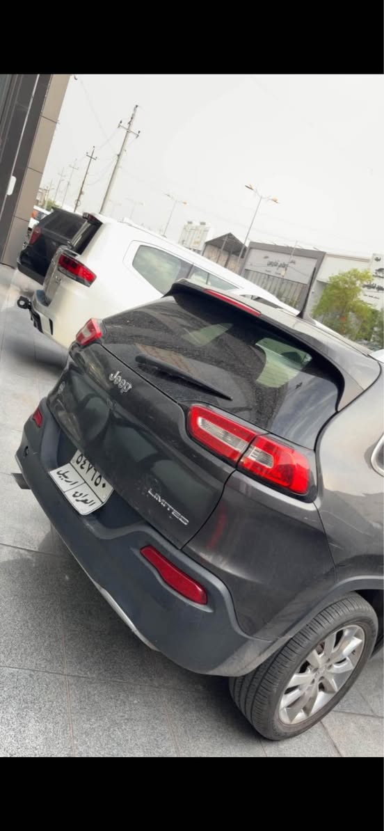شيروكي لمتد • ٢٠١٧ • ٩٣٠٠٠ ميل