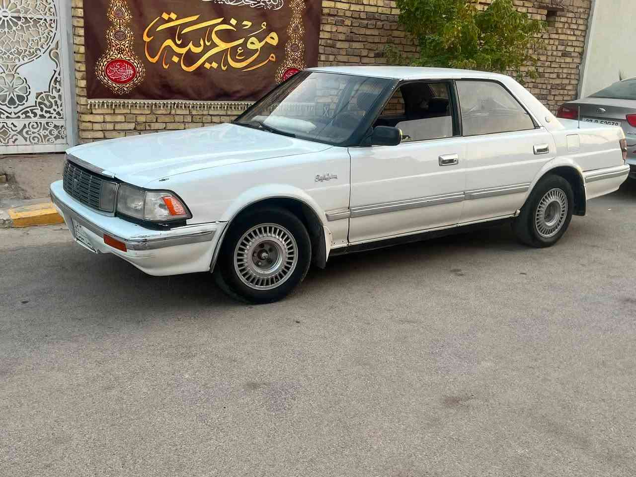 :
للبيع: تويوتا هارتوب موديل 1990
 * المواصفات:
   *  أيسر بلاد
   * المحرك: طابوقة
   * مصبوغة عام (نظيفة ومرتبة)
   * كفالة من العيب الشرعي
   * غرامات: لا يوجد
   * الباتري: جديد
 
* الملاحظات والنواقص:
   * السنوية: منتهية
   * الغرفة الداخلية: تحتاِج ترتيب
   * الكهربائيات: تحتاج ترتيب بسيط
   * الإطارات: تحتاج زوج تواير
 * 
الموقع والملكية:
   * صاحب السيارة (المالك): البصرة / الزبير
   *
 موقع السيارة: ذي قار / الناصرية (المركز)
 * السعر: 30 

 * للتواصل والاستفسار:***********
