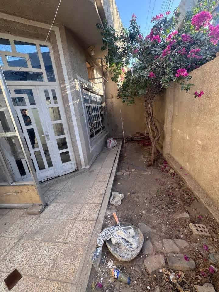 🏡 للبيع دار فارغ استلام مباشر بسعر مناسب جداً
في نادر الثانيه الشارع الخدمي خلف مول اهل الخير سابقاً

📐 المساحة:  150م² #طابو_زراعي_سند25 

وآجه 10م² ونزال 15 م²

🌟الدار يتكون من: 

🛏️ 2 غرف نوم 

🛋️ صالة 

🍳 مطبخ 

🚿 صحيات 

🌳 حديقة 

🚗 كراج سيارة

📌 موقع ممتاز وقريب من الخدمات، مناسب للسكن العائلي.

السعر / 100.000.000 مليون دينار عراقي فقط

للاستفسار وتفاصيل اكثر لطفاً الرجاء الاتصـــال او مرآسلتنا سيد رائد

سيد رائد

📞0️⃣7️⃣8️⃣3️⃣1️⃣1️⃣6️⃣1️⃣6️⃣4️⃣1️⃣ 

سيد 

حسين 

📞0️⃣7️⃣8️⃣7️⃣2️⃣5️⃣7️⃣4️⃣7️⃣3️⃣3️⃣

          او وآتســــــاب📲

المكـــــتب ☎️ 

     ***********         *********** ‌‌‎    

           

🏗️ #مــوقع_المكتب🏗️

📍{بابل/الحله شارع نادر الرئيسي مقابل  شارع الطب العدلي بالقرب من اسواق الجمل }

#بيع_وشراء

#عقارات #بغدادالعراق #الحله         #مشاهيرفيسبوك #مكتب_عقارات_سيد_رائد  #الاولى  #في_بابل
