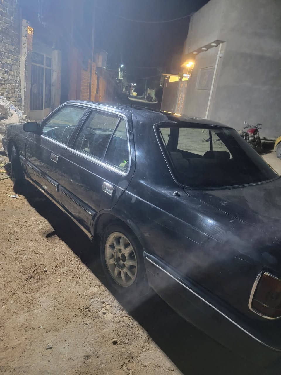 كيا بوتينشا ٩٢
محرك 2000 ديلكو ، گير اوتوماتيك 
اللون اسود ، رقم انبار مداور ثاني يوم 
السعر ٢١ ورقة وبيها مجال بسيط
مكان السيارة: الحلة
للاستفسار: [***********]
