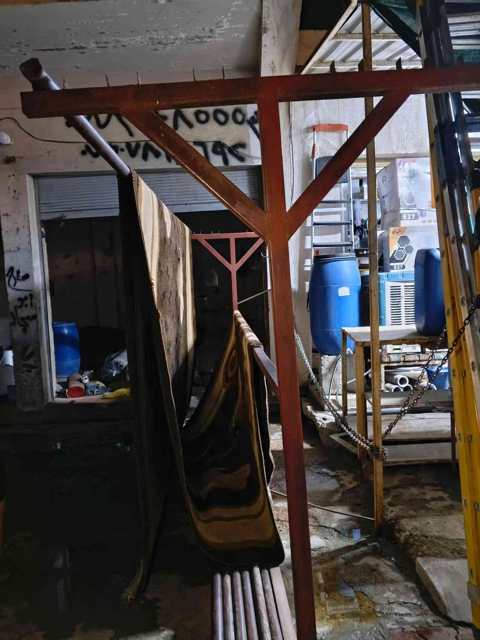 السلام عليكم
للبيع

١ـ جلاية غسل زوالي
٢ـ مكنسه كهربائية تلث موطورات 
٣ـ فارة غسل
٤ـ مشرات حديد حطاطه
٥ـ مولد بنزين

*********** واتساب
