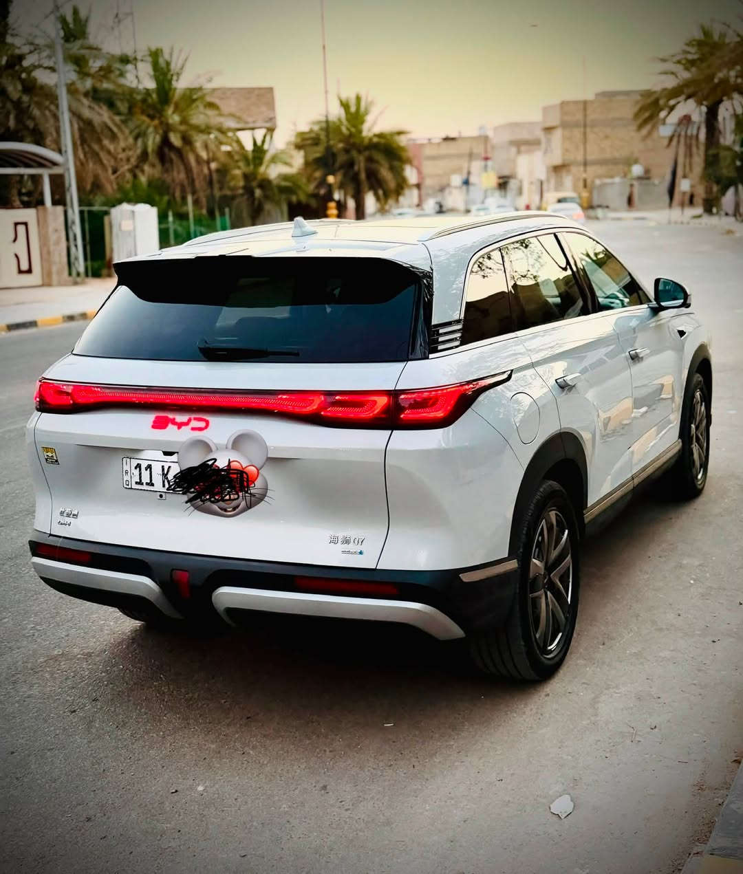 🚘 BYD Sealion 7 للبيع
سيارة BYD Sealion 7 موديل 2025
، بحالة ممتازة جدًا
لون السيارة سموك اجمل واحلا الالوان

🔹 ماشية 5,000 كم فقط
🔹 كفالة عامة
🔹 السيارة فل فل فل
🔹 مغلفة بالكامل PPF للحماية
🔹 رقم بغداد دولي باسمي
🔹 مدى شحن البطاريه 150km

⭐ أبرز المواصفات:

• بانوراما كاملة
• 4 كشنات كهرباء
• 4 كشنات تدفئة وتبريد
• ذاكرة للكشنات الأمامية
• مساج للكشنات الأمامية بـ 10 وضعيات
• كشنات جلد فاخر
• وضعيات قيادة متعددة
• مرايا مانع ضباب وقابلة للطي عند الرجوع
• تعتيم المرايا عند الإنارة القوية
• رادار أمامي وخلفي
• خرائط وNavigation
• شاشة كبيرة مع CarPlay
• رادار جانبي
• ⁠لايت دوار 
• 12 حساس
• ⁠كاميرات محطيه
• 13 كاميرا
• كاميرا لمراقبة السائق
• كاميرات تسجيل ومراقبة
• فتحة بانوراما ممتدة على طول السيارة
• ثلاجة + أوفن تسخين
• تحكم بالتبريد الخلفي
• شاحن Wireless بقوة 50W
• منفذين USB خلفي
• ⁠12سماعه BOS• ⁠
• نظام تنقية هواء السيارة
• نظام تعطير السيارة
• تنقية وتعطير الهواء حتى بعد قفل السيارة
• ويل قياس 20
• قيادة ذاتية
• Auto Hold
• Auto Stop
•• Auto Park
نقاط عمياء
طي المراة لتامين عندالرجوع
تطعيم الداخل قماش الكنتارا 
مما يجعلها بشكل انيق جدا
• ⁠• ومواصفات إضافية كثيرة

🔥 السيارة بحالة جديدة وعلى وضع الشركة، والجاد يتفضل يعاينها بنفسه.

📍 المكان: النجف
***********📞
📱 متوفر واتساب
