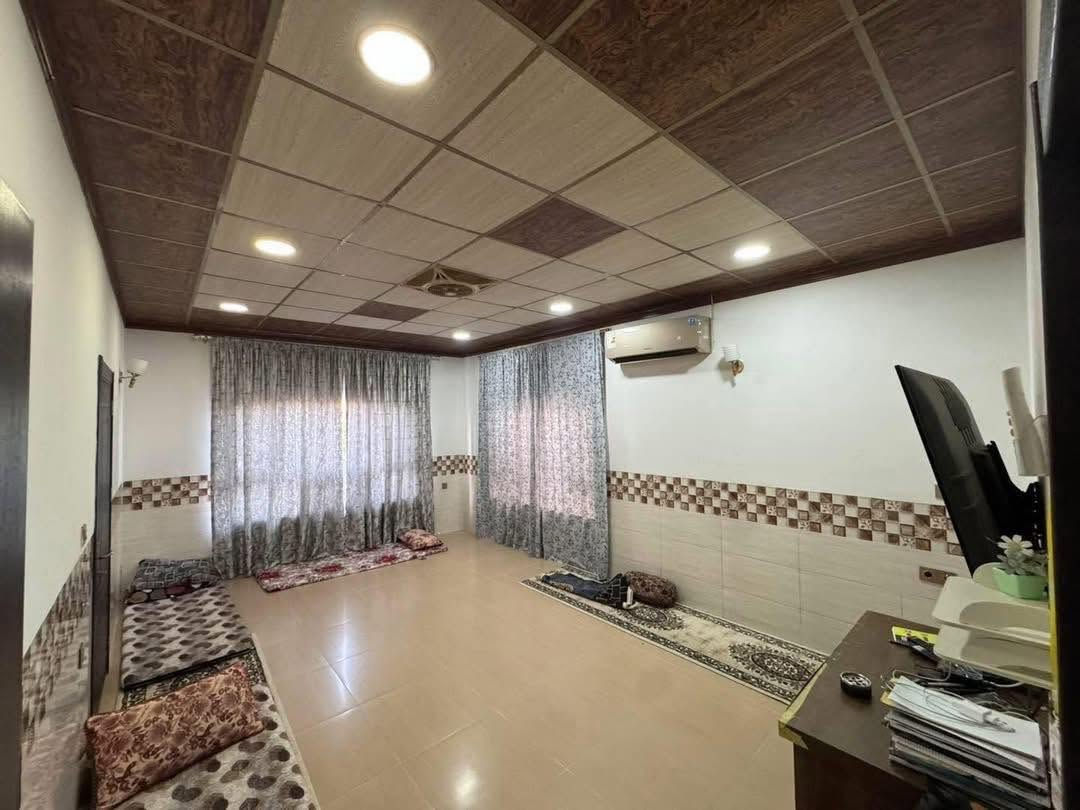 🎬 اعلان رقم ( 20  ) 
———————————
🏡📐  دار للبيع ( 200م ) الواجهة ( 10م )
———————————
#موقع_العقار 📍: كركوك - واحد آذار - مجمع كركوك كروب ستي - خلف مطعم صمد - على حديقة   
———————————
طابق واحد : غرفتين نوم + مطبخ + صحيات + استقبال + كراج + هول + بيتونة
———————————
للاستفسار اتصال ع رقم 📞
***********
