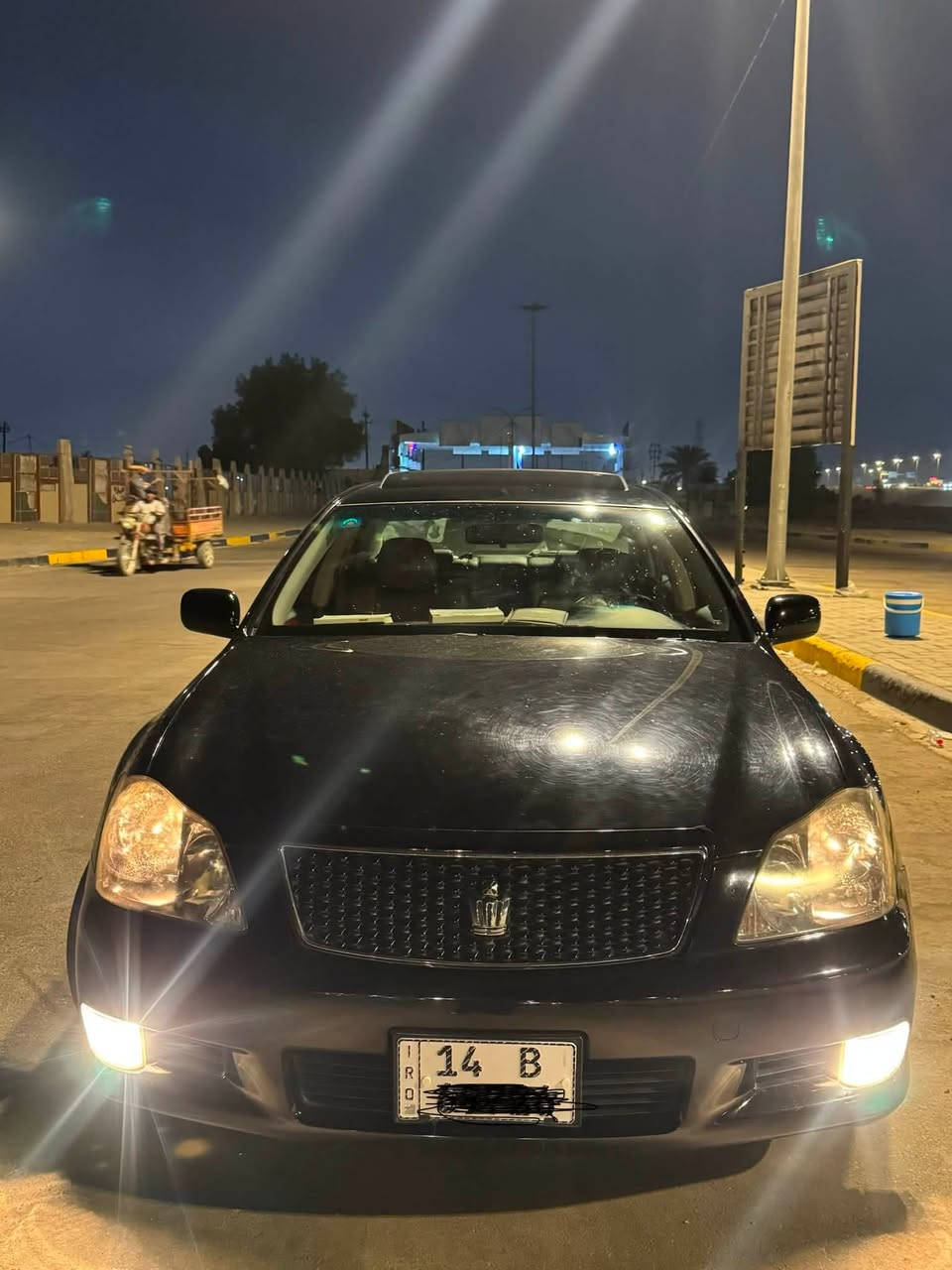 السلام عليكم خوان للبيع تويوتا كراون شاهينه سياره تسجيل جديد فول مواصفات سياره جاهزه تخم تاير جديد مكينه كير كلا بلاد حداده بلاد دواخل جلد تدفئه وتبريد داخله كلا اسود شاصي 184 السعر 162 رقمي *********** مكاني البصره
