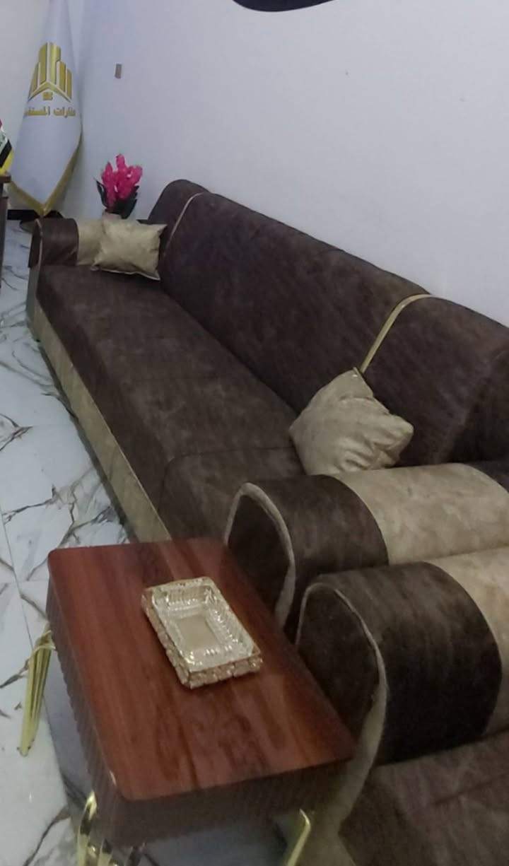 مكتب كامل • كرسي جلد دوار • جدد استعمال قليل