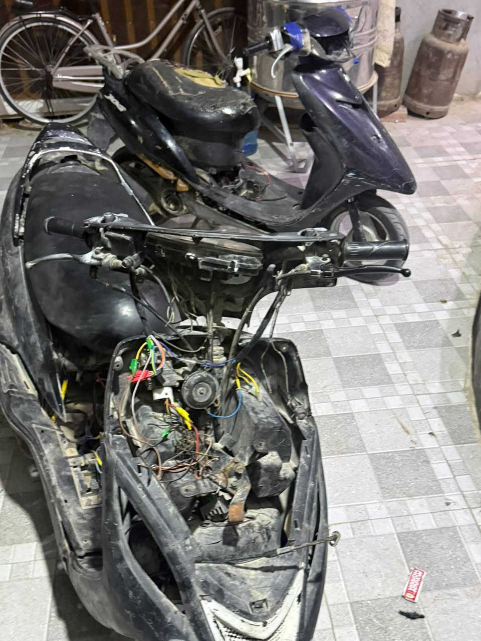 سلام عليكم من رخصت ابو الكروب دراجه عصفور 60 ودراجه ماكس قجمه 140دراجت خير من الله نقصه بس كلج خلفي  دراجات ثنينهن البيع او مراوس باكس عدله الو منغولي
*********** ومتوجد فيسبوك
سلام عليكم من رخصت ابو الكروب دراجه عصفور 60 ودراجه ماكس قجمه 140دراجت خير من الله نقصه بس كلج خلفي  دراجات ثنينهن البيع او مراوس باكس عدله الو منغولي
