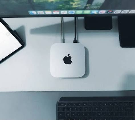 Apple Mac mini M4 للبيع
المعالج: Apple M4  
​الذاكرة العشوائية (RAM): 16GB  
​التخزين: 256GB SSD  
​المنافذ: منافذ USB-C، Thunderbolt 4، HDMI، وإيثرنت  
​السعر: 850 ألف د.ع وبي مجال
​الموقع: بغداد
​للتواصل والاستفسار: ***********

نص مكتوب في الصور:
- Mac mini M4 RAM: 16GB Storage: 256GB SSD 2x USB-C Front Ports Size Design details 850,000 IQD 850 ألف د.ع Apple Silicon M4 2x USB-C Front Ports HDMI Thunderbolt 4 2x USB-C Front Ports تندر بولت 4 HDMI إثرنت #ForSale #Macmini #Apple #FacebookMarketplace #Instagram
- USB-C مقبس لسماعات الرأس ثندربولت 4 HDMI إيثرنت
- Hi mini
