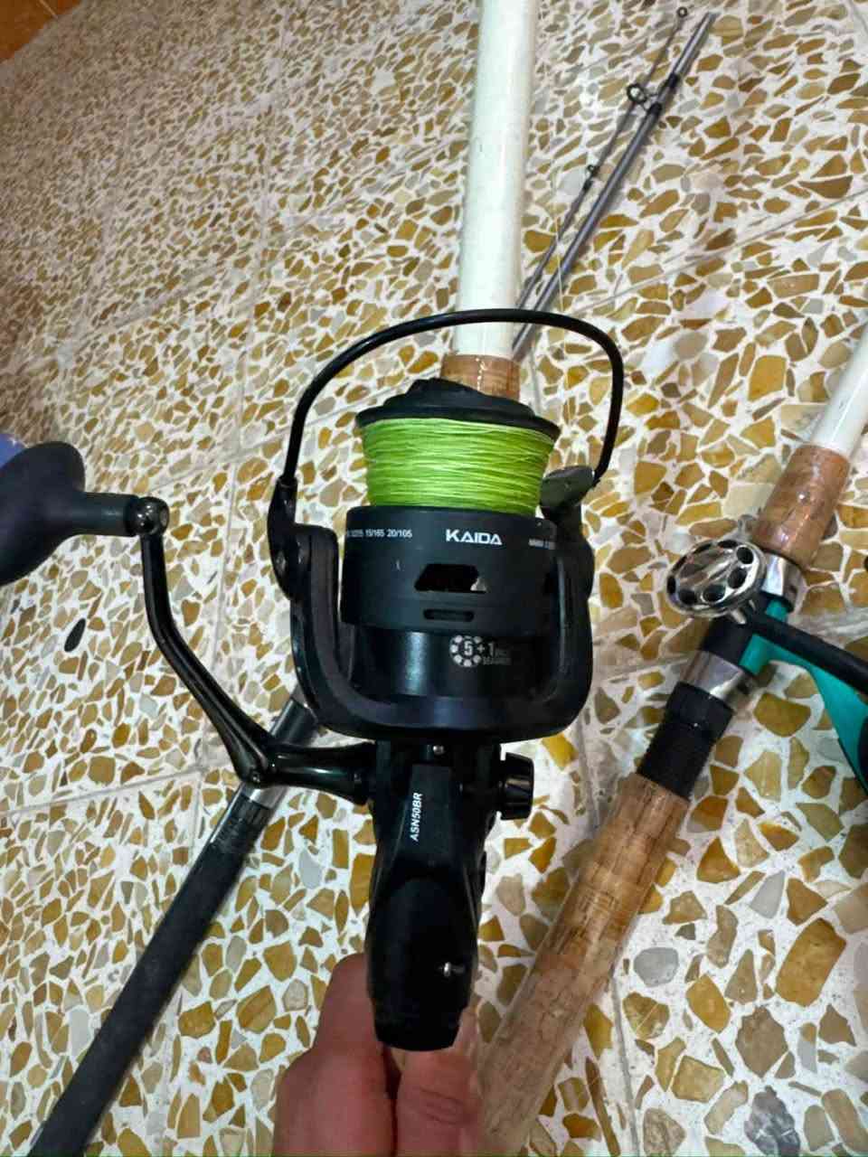 سلام عليكم سعر 225 الف وبيه مجال للطيبين
مكينة بنداو حجم 8000 مع عصا كابار360
مكينة كايدا دبل كليج حجم 7000مع عصا 360
مكينة انجي كي حجم 8000مع عصا كابار 360
مكينة فايف ستار عدد 2حجم 7000
مكينه حجم 5000مع عصا 210
وجنطه كابار 
 سبب البيع عدم التفريغ للصيد
مجموع الادوات عصا عدد 5
ومكاين عدد 6 
وجنطة كابار
وكل مكينه بيها فوك ال100 متر خيط اصلي
للاستفسار مراسلة الصفحه او الاتصال عالرقم ***********
ملاحظة:- ابيع شلع ما ابيع مفرد
