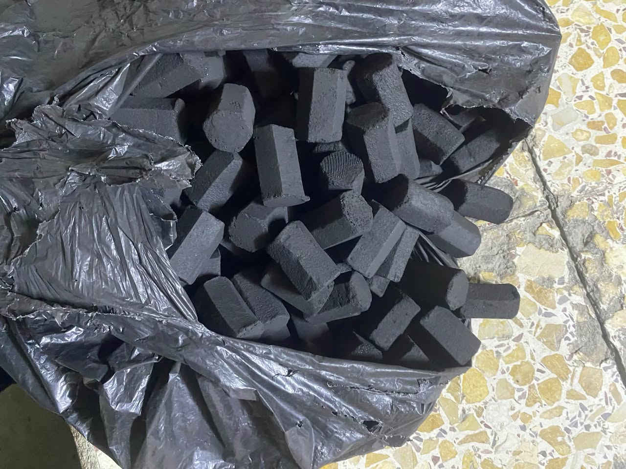 النجوم غني عن التعريف ١٠ كغم اصبع سداسي للتواصل ***********
