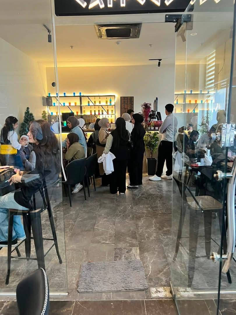 كوفي هاوس داخل جامعة اهلية في بغداد ،معروض للبيع كامل مجهز من كلشي ، مكان مميز اول محل داخل سنتر الجامعة ، تجي تدفع فلوس ثاني يوم يصير العقد يصير باسمك
للتواصل ومعرفة التفاصيل واتساب ***********
كوفي هاوس داخل جامعة اهلية في بغداد ،معروض للبيع كامل مجهز من كلشي ، مكان مميز اول محل داخل سنتر الجامعة ، تجي تدفع فلوس ثاني يوم يصير العقد يصير باسمك
