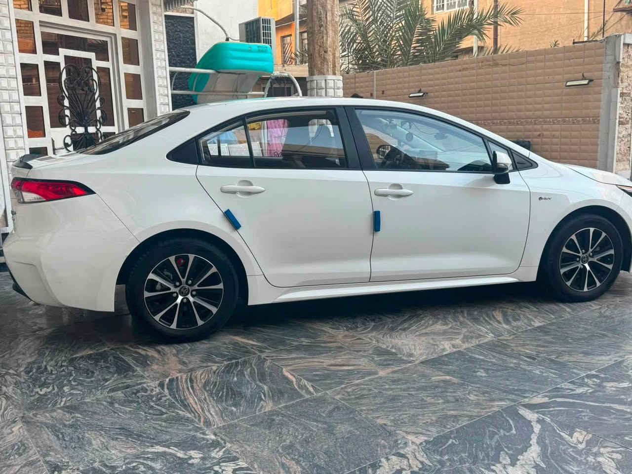 سلام عليكم للبيع كورلا هايبرد2025 HEV
رقم بغداد انكليزي تحويل مباشر
ماشيه:40 الف 
مواصفات:
* بصمة 
* الاضائة الامامية LED ولد نهاري وكشافات ضباب
* نظام طوارئ مانع انزلاق نظام GBS
* فتحه سقف  
* اشاير بالمري
* رادارات تحديد مسار 
* تنبيهة ورجوع عند الخروج عن الطريق
* رادار تحديد سرعة الشارع 
* رادار امامي مثبت سرعة وقوف ذاتي 
* مستشعر اصطدام 
* عدادات دجتال
* كامره خلفيه دوارة
* تحكم التبريد شاشه
* شاشة كبيرة 
* 8 وسائد هوائية 
* اوتو هولد
* سايد بريك بصمة 
* حساس ضغط الاطارات 
* جميع نوافذ السيارة اوتو
سياره مكفوله 
————————————————————————————
موقع السياره /بغداد الشعب 
السعر: 155💸💸وبي مجال بسيط👋🏻🤍
لاتصال والاستفسار: ‭***********‬
