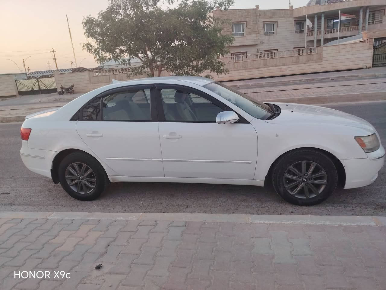سوناتا 2010.  ادوات   كص
كير  شرط محرك 2400 شرط . تبريد  شرط   تواير  تخم  سياره جاهزه متصرف عليه ربع والك الفحص   مكانه حديثه    السعر 47.وبيه مجال    ***********
