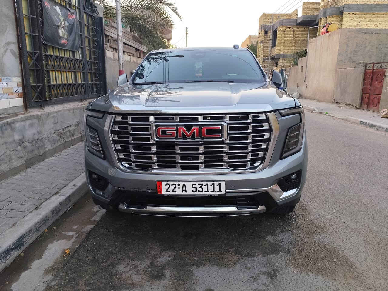 السلام عليكم ورحمه الله وبركاته جميعا 
يوكن طويلة GMC  رقم أربيل أجره موديل 2025 باسمي رقم مميز سياره كفاله عدا البنيد مبدل ومصبوغ والباقي مكفول حتى دعاميه الأمامية صور الحادث مرفقه مع سونار جاملغ مفتوح فقط وموجود بصور الحادث بالأرض ويه الأغراض مواصفات السياره رادار أمامي حساسات أمامي خلفي جانبي خمس كامرات جنطه كهرباء قاصه السيارة طبله أربع أوضاع قياده ماشيه 49 الف كليو متر مغلفه نانو أصلي بدون مرواس بدوان مرواس بدون مراوس.... مكان السيارة البصره قضاء المدينة. خط السيارة بغداد مدينه... السعر أتصل وبخدمتك 
*********** .. اتمنى الزرق الى جميع

