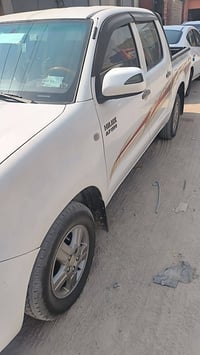 فلاونزه • ٢٠١١ • بصره