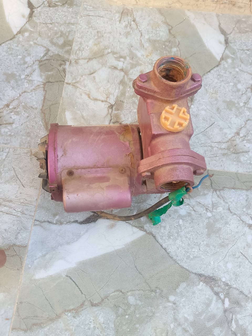 للبيع شغال مكانه بطويريج ***********

