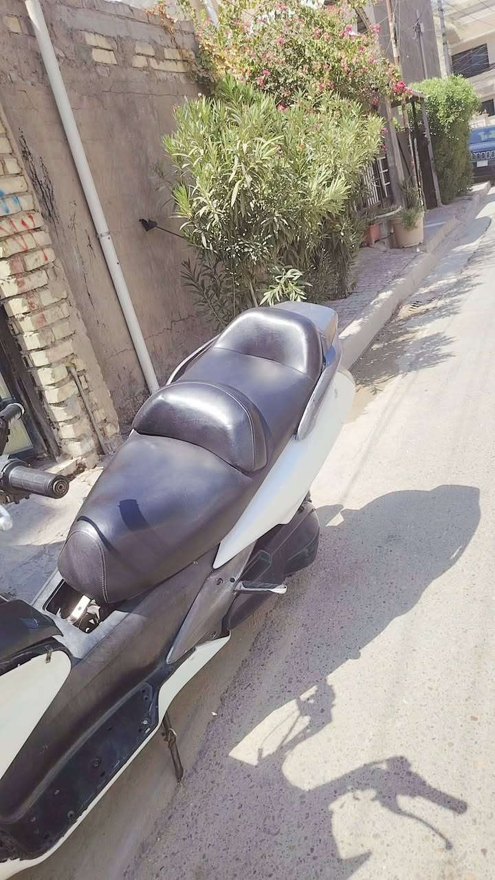 سلام عليكم شباب دراجه سلفر ونج 600 شلعه ومعدل شك الكاع معدل اللة شاهد 160 وفوك وترايكك وين متريد شرط الدراجه خير من اللة مسويله ادامي بلكات مبدل نوزلات فيت بم قايش وحيل معتني بيهة بس تركته هسة لين عدي شغل ومكفوله الدراجه سعره 1150 يعني مليون او ميه وخمسين مكاني بغداد الدوره رقمي  *********** بي وتساب
