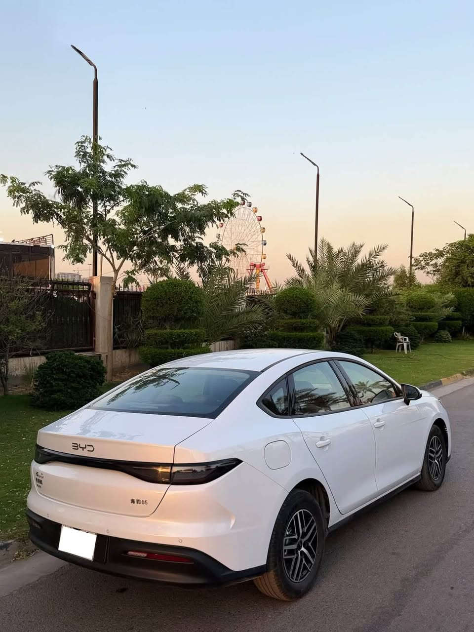 السلام عليكم
بي واي دي سيل فايف موديل ٢٠٢٥
رقم بغداد 
السياره جديدا جدا ماشيه فقط ٢٢ بعدها بوضع الشركه 
 صارت بيها طخه يم قبغ البانزين ونصبغ على كده شي قليل وعندي صوره الطخه 
مكان السياره بغداد
***********
