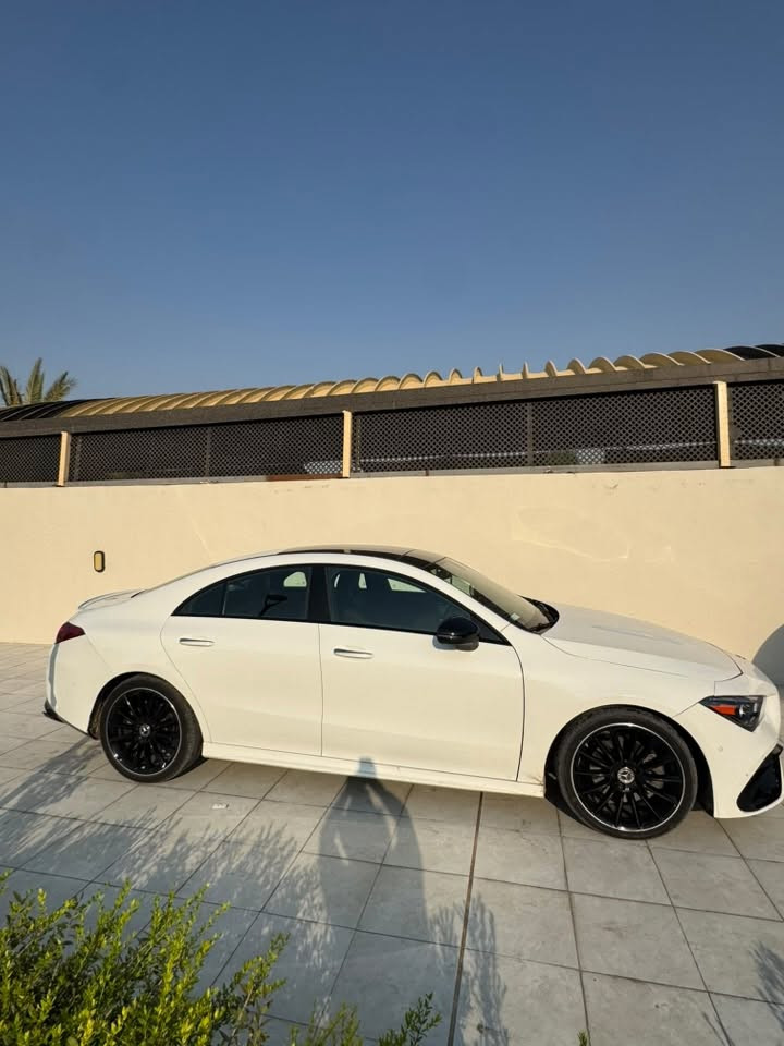 سلام عليكم 
مارسيدس cla 250 للبيع 
موديل 2023 
ماشية 22 الف 
السعر 25300$ 
واتس اب ‭***********‬

