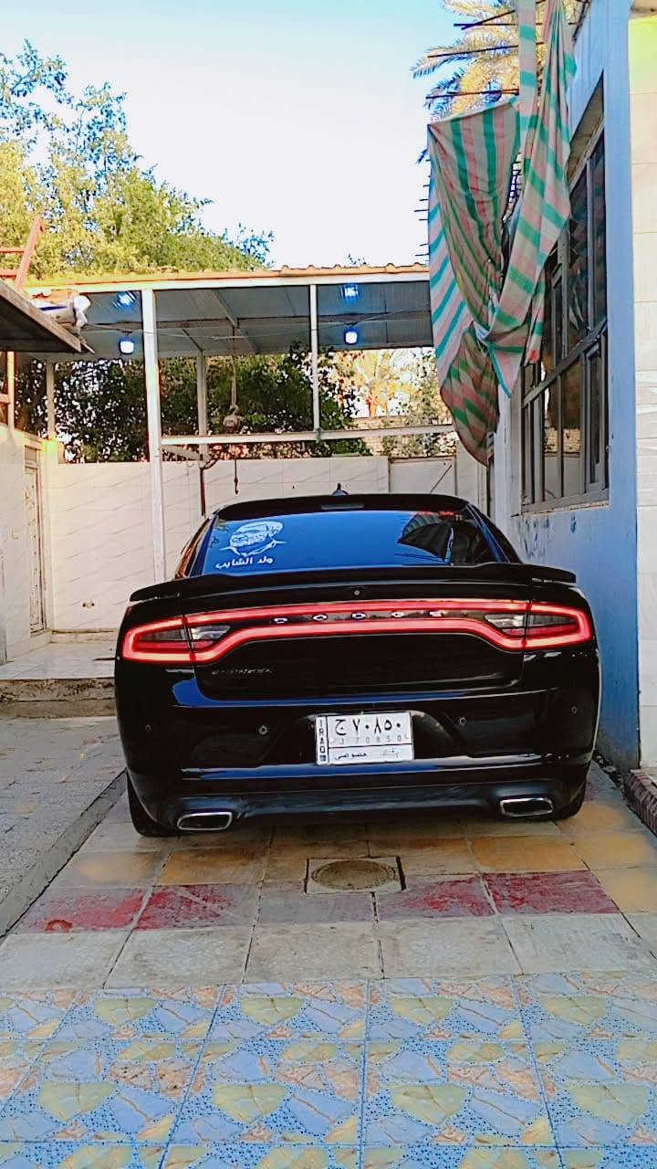 السلام عليكم للبيع دوج جارجر sxt2018 حادثه دعاميه فقط ومحدثه بنيد ودعاميه السيارة بدون صبغ عدا قطع التحديث سونار موجود بل منشور مواصفات السياره فول واحد عله واحد فول للاخير السياره كاصه عله ايدي من 2018 لحد الان السياره جديده بمعنى الكلمه من امريكا جاي تزويد صالنصه صوت كلش حلو  رقم بغداد تحويل ثاني يوم السعر215 وبيه مجال ‏‪***********‬ بغداد, العراق
