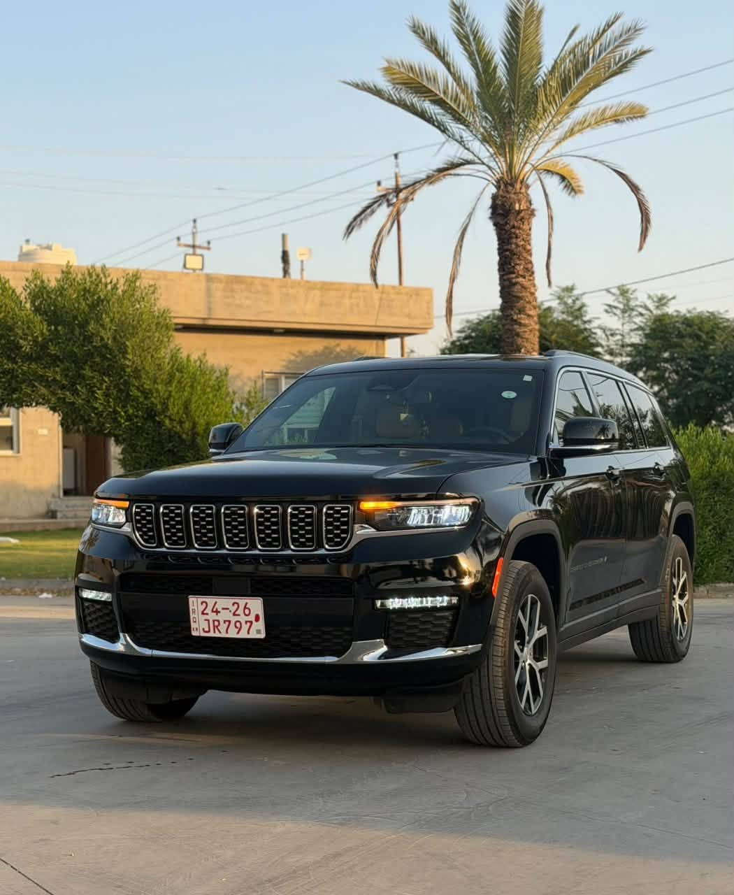 جيب كراند شيروكي 2024 لمتدد
المواصفات

دفع رباعي 4x4

كشنات جلد صحراوي 

كشنات الامامية كهربائية 

كشن السائق خزن مع ذاكرة

تدفئة كشنات امامي وخلفي 

رادار أمامي - اوتو بريك

‏حساسات خلفية - اوتو بريك خلفي

تحذير النقطة العمياء

تحذير الخروج عن المسار

مستشعر نوم السائق مع نظام التوقف الآلي

نظام تحذير عند التقاطعات

نظام تقليل الضجيج داخل المقصورة

إنارة محيطية LED خفية

شاحن موبايل وايرلس

شاشة كبيرة 10.1 إنچ

نظام خرائط GPS

عرض خرائط الطريق على لوحة القيادة

دخول ذكي

تشغيل عن بعد

صندوق خلفي كهربائي

ذاكرة لحفظ وضعيات جلوس السائق

إنارة داخلية LED

تدفئة ستيرن
بنيد وجاملغ مفتوحين بدون دعم ايرباك ودواخل بلادية بشرط 

السيارة موجودة في اربيل او الموصل

واتساب ***********  
واتساب ***********

نص مكتوب في الصور:
- ما شاء الله تبارك الله
- ارحب يالشيخ
- ***********